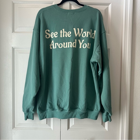AWAY The Mayfair Group TRAVEL‎ THE WORLD SWEATSHIRT Green - Picture 4 of 5